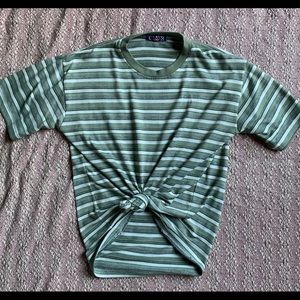 STRIPED BAGGY MENS TEE SIZE SMALL